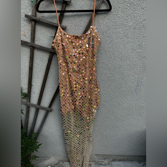 Elliatt Cabana Embellished Sequin Midi Dress in Multi New with Tags! - Picture 6 of 12